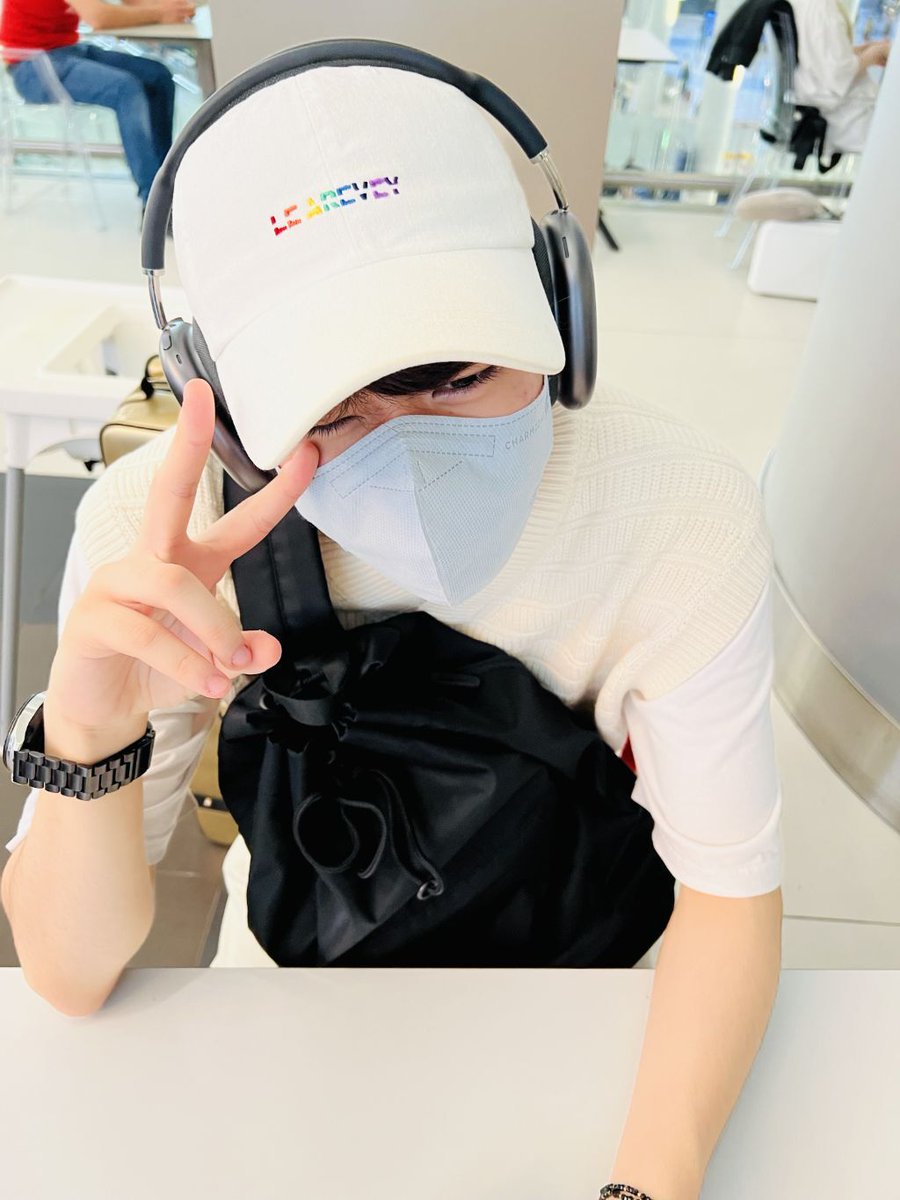 fciipher's tweet photo. 020922 || From. Ciipher

[DOHWAN] I'm finally uploading it~
Turkiye airport shot!
Memories are coming back ✨ https://t.co/r08L547v4q