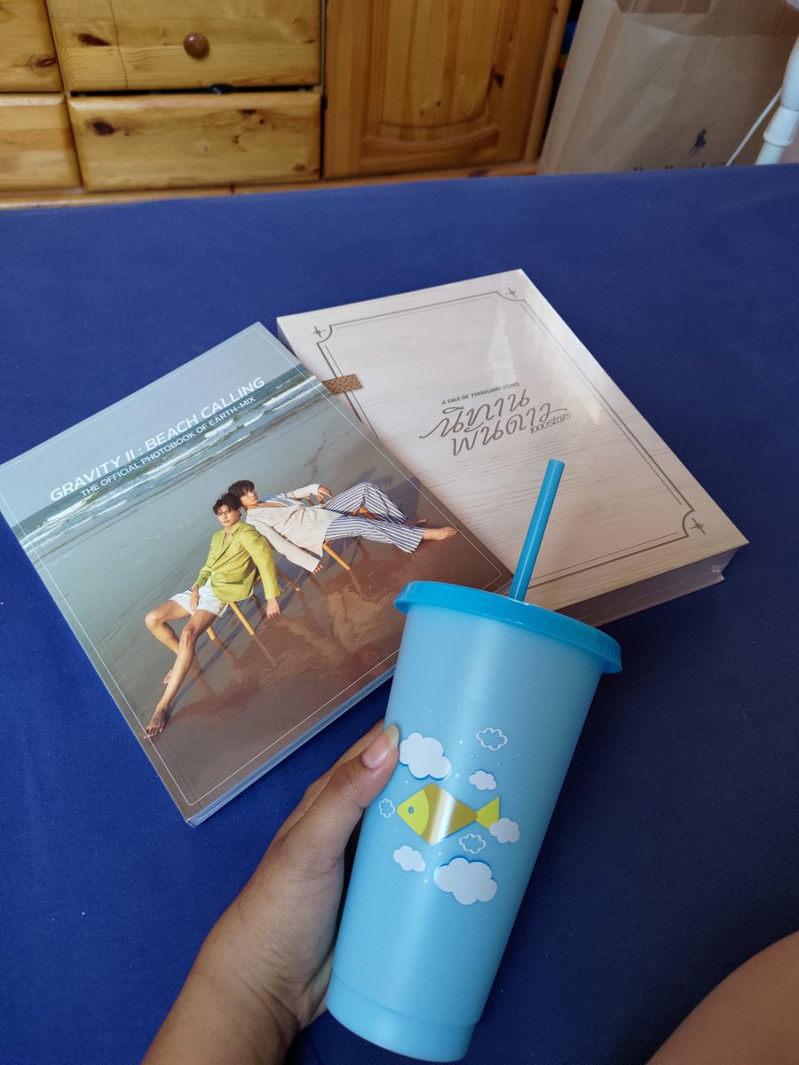 cjmagno16's tweet photo. Finally!!! Mixxiw's on it I'll buy it. jk sf is too expensive 😆😆😆 #mixxiw #GravityII #นิทานพันดาว #เอิร์ทมิกซ์ #FishUponTheSky https://t.co/C3g4D0hBzp
