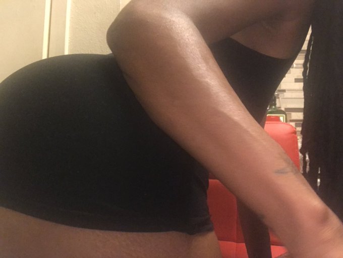 Am I getting thick?😭 https://t.co/cXRRbvwE7L<a href="/tag/feetfetish"class="tags"><span>#feetfetish</span></a><a href="/tag/feetworship"class="tags"><span>#feetworship</span></a>