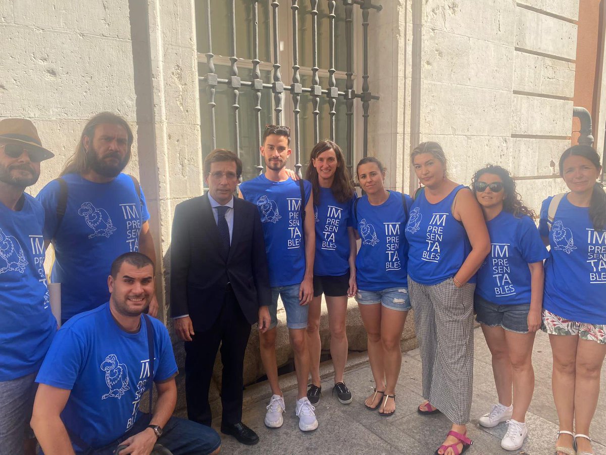 CaminoAS's tweet photo. @AlmeidaPP_ @begonavillacis @AniortePepe recordad las promesas que no estáis cumpliendo.  Habéis elegido ya? Os posicionáis al lado de los Servicios Públicos de calidad con reconocimiento real de lxs profesionalxs o preferís que los fondos buitres sigan destruyendo los servicios? https://t.co/KuWnTW2Q0g