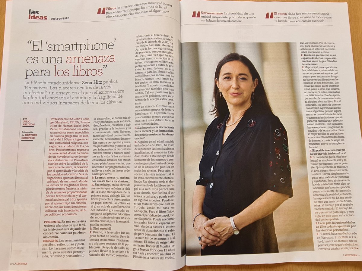 danicapoblog's tweet photo. Gran entrevista hoy a @zenahitz en el especial de @LaLectura_EM sobre los Grandes Libros. @EEncuentro https://t.co/TQ5LaNZ73l