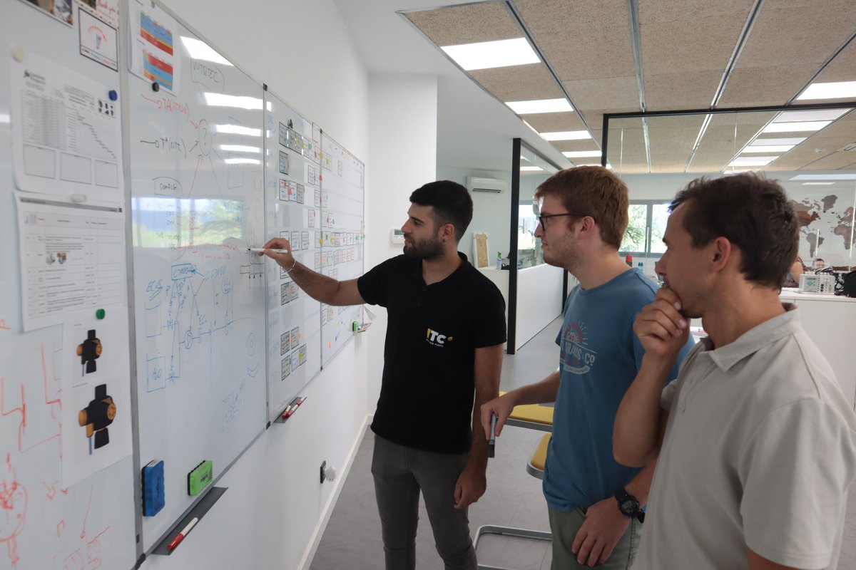ITCDosingPumps's tweet photo. ITC continues supporting the new generations giving young engineers the chance to develop projects of great importance alongside a benchmark company in the sector, with more than 30 years of experience.
#ITC #dosingtogether #enginner #future #dosingpumps https://t.co/HXRFfgsGd1