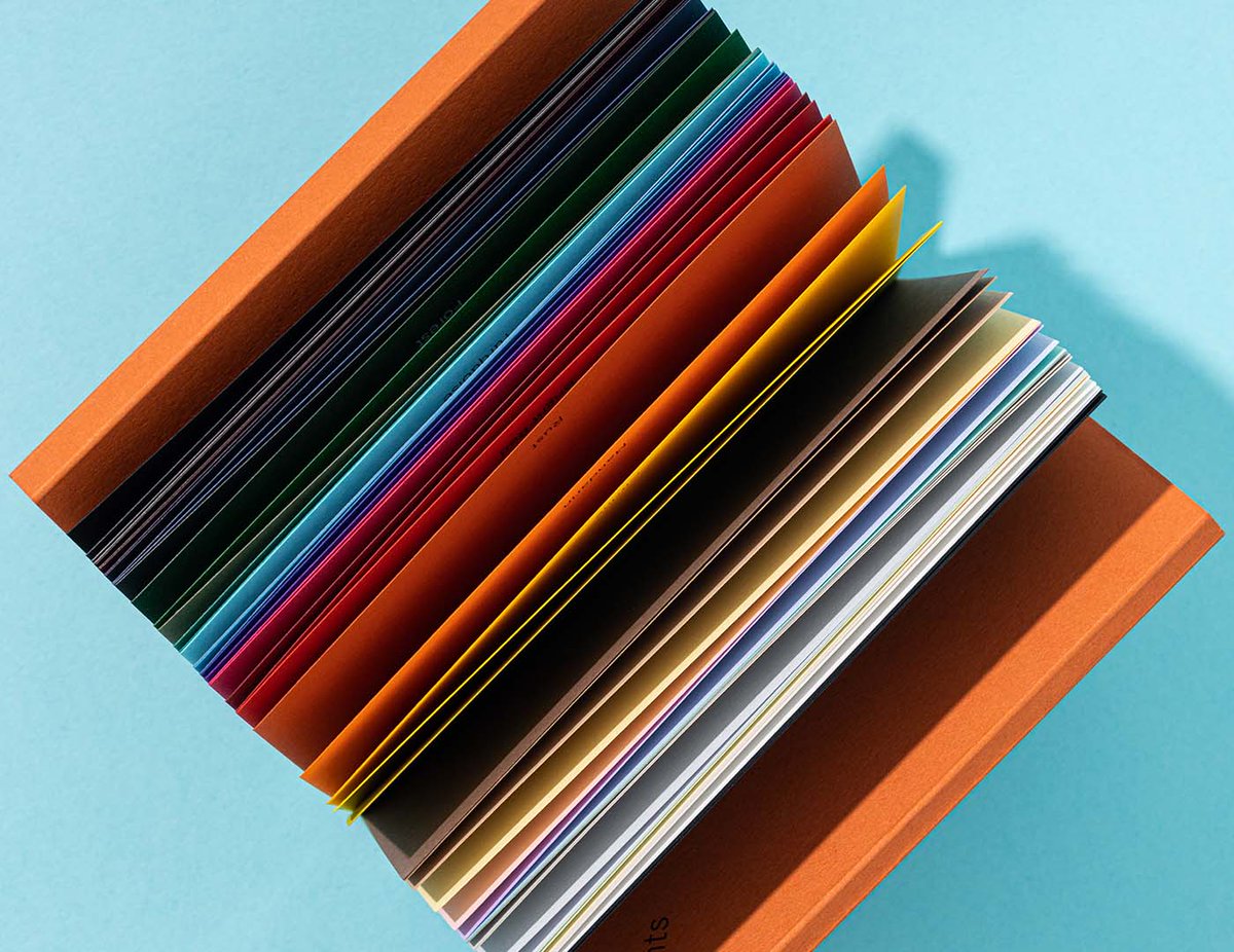 colorplanpapers's tweet image. The tiny #ColorplanMini No. 3 manages to squeeze in all 55 shades, 25 embossings and 8 weights of the Colorplan range! 💥

Two additional heavyweights of 1050gsm and 1400gsm are also available to sample via your local Colorplan stockist. Find yours here &amp;gt; bddy.me/3q3DwAz
