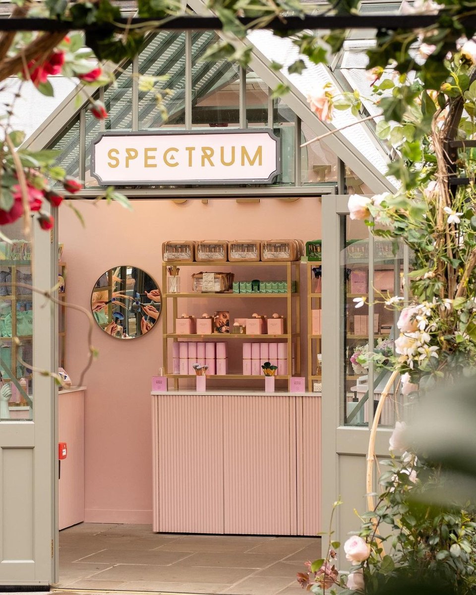Spectrumbrushes's tweet photo. LAST CHANCE #SpectrumSquad 🚨 The last day shopping at our @bicestervillage boutique is 7th September 🌸
So if you've been waiting to get the full #Spectrum shopping experience then now's the time to pop in and see us with up to 33% OFF✨🛍
#BicesterVillage https://t.co/kjWWyMgl19