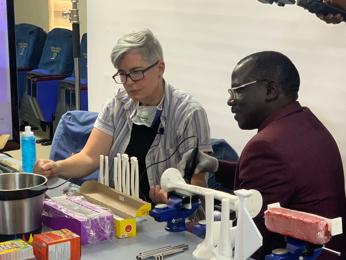 #SurgicalTrainingChallenge finalist <a href="/habilaumaru/">Habila Umaru</a> &amp; <a href="/IntuitiveSurg/">Intuitive</a> Foundation’s <a href="/catherinemohr/">catherinemohr</a> examine a tibial fracture fixation training module. Learn more about their work: buff.ly/3ctkNv6