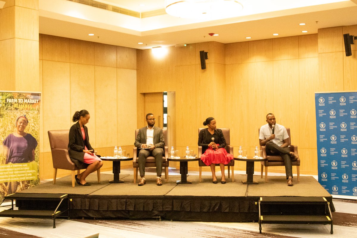 EdithHeinesWFP's tweet photo. Thank you @RwandaAgri, @FAORwanda, @KOICA_Rwanda for participating in the annual #FtMA consultations, bringing together all stakeholders in the #maize &amp; #beans #ValueChains! Looking forward to working together to promote #FarmersServiceCenters in the upcoming agriculture season! https://t.co/qO48bEOgSf