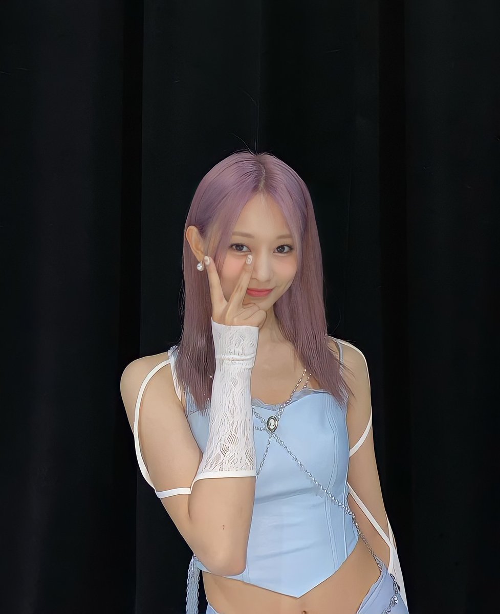 Wansu1020's tweet photo. Our pretty maknae🫶

#TZUYU #쯔위 https://t.co/Hg0oLTTq1P