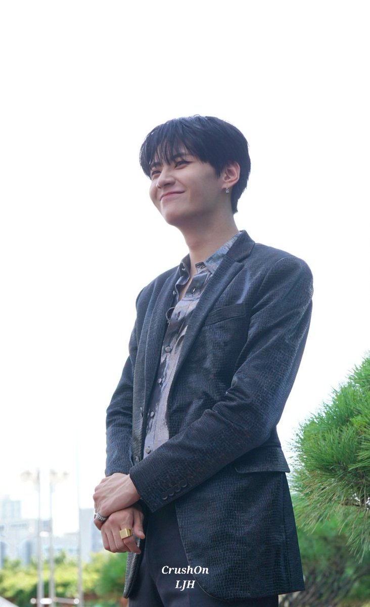 CrushOn_LJH's tweet photo. 220902 이진혁 뮤직뱅크 미니팬미팅 
오늘은 뮤뱅 왕자님💙
#이진혁 #LEEJINHYUK #브이태양 https://t.co/C3ENh76gwG