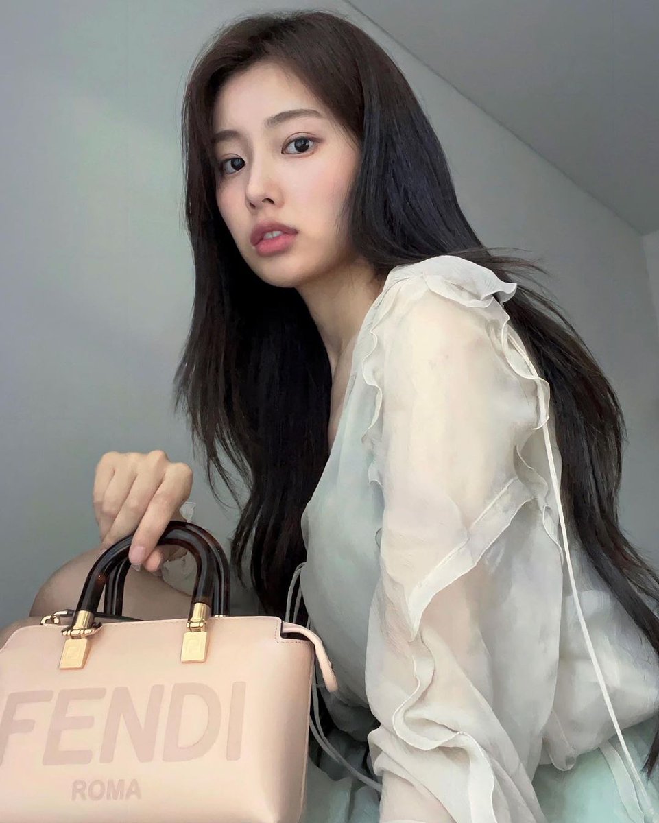 picshyewon's tweet image. ig update