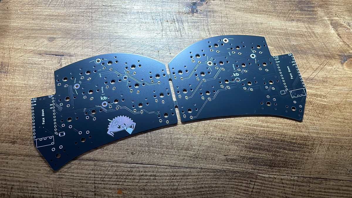 jhnwr's tweet photo. First part of a new project is here. I think I’ll enjoy the process and hopefully the end result too. It’s quite a change from a regular keyboard!
#splitkb https://t.co/a8EPw55gif