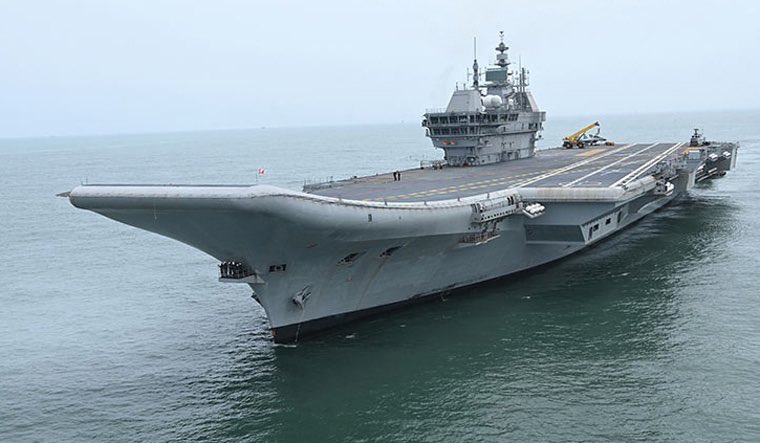 Congratulations <a href="/indiannavy/">SpokespersonNavy</a>

New Flag &amp; Vikrant are absolutely stunning &amp; majestically beautiful ❤️

#JaiHind 🇮🇳