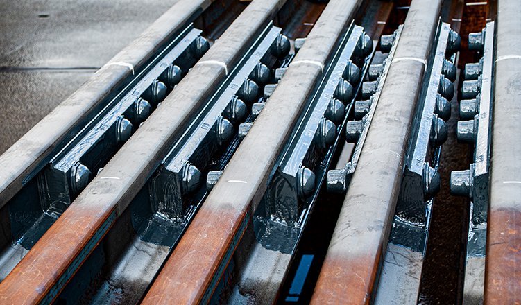 vaTSNL's tweet image. Dankzij al zijn innovaties is de NRG-las een robuust en betrouwbaar wapen in de strijd tegen verstoringen in het spoor. Benieuwd? bit.ly/3RdD6Un

#voestalpine #tracksolutions #innovatie #betrouwbaar