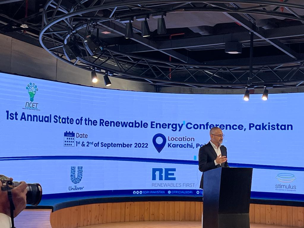 SamitaFaiq's tweet photo. "Climate change is something not in distinct future it is happening now, in lifetimes" says Mr. Amir Paracha, CEO @Unilever while giving concluding remarks in #ASREC https://t.co/rhORPxZHSW