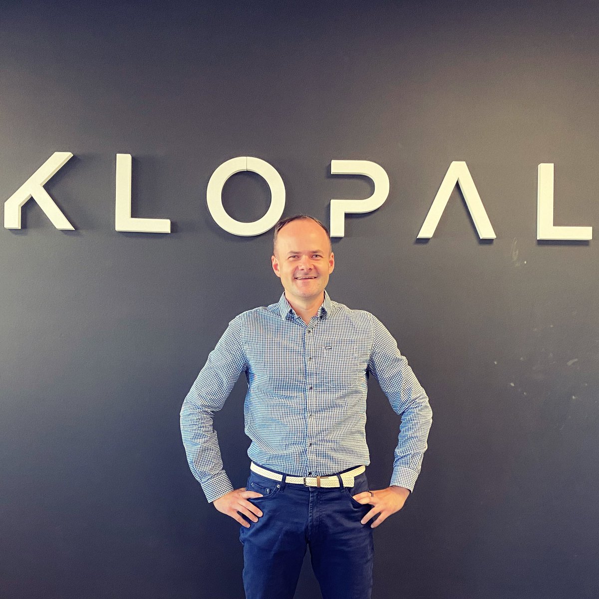 klopalcom's tweet image. We got some news! Klopal Oy uutena tj:nä aloittanut Eero Mäkitalo. Aiempi tj Sebastian Haapahovi siirtyy kasvavien yritystensä pariin ja on mukana perehdyttämässä Eeroa.
Siirtymä on kuin paluu juurille, Eero oli perustamassa Klopalia 10v sitten ja alkuvuodet mukana hallitustyössä