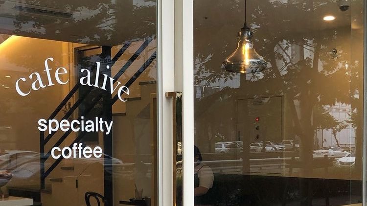 malusokay's tweet photo. Let's go get coffee ☕️ https://t.co/watc1oojXR