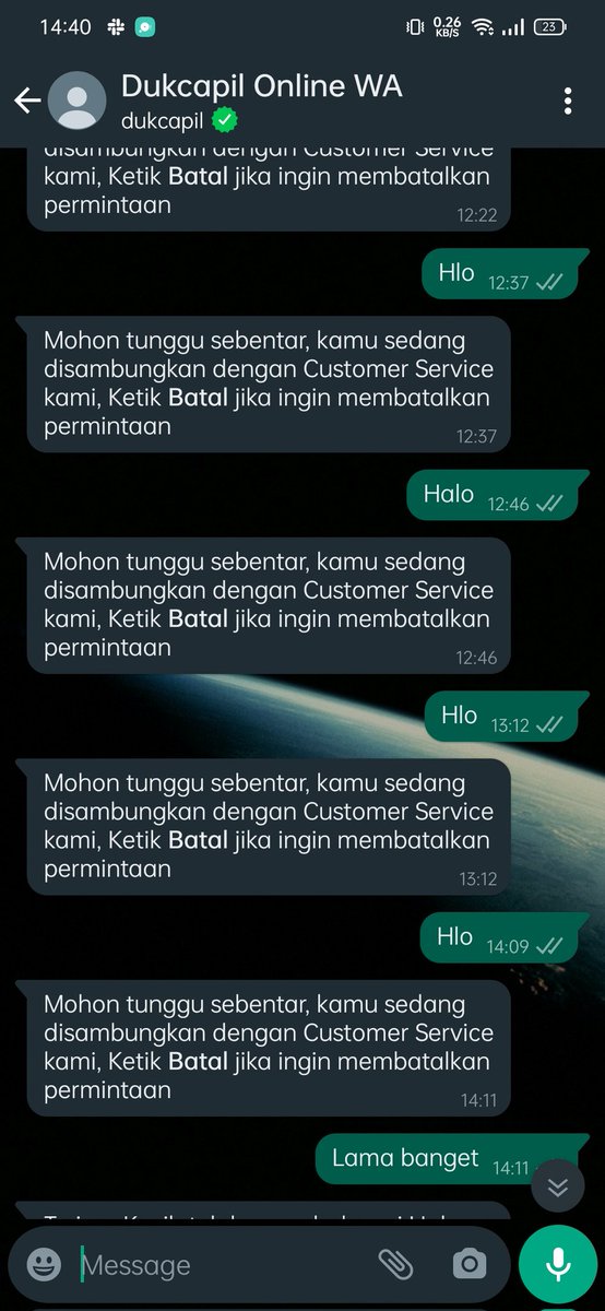 lukman_ikhwan's tweet photo. @ccdukcapil dari siang seperti ini terus layanan whatsapp dukcapil https://t.co/Qy6RamaO5p