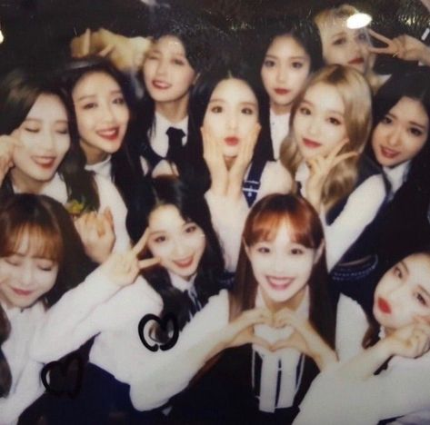 LoonaAsCats's tweet photo. [CLOSE]
the end of loonaascats :( since schools starting i thought it would make sense to say goodbye now. i will always love loona and continue to support them outside of this account. thank you so much orbits and im glad to have made the world a little bit of a better place ❤️ https://t.co/lPkmi5ij7h