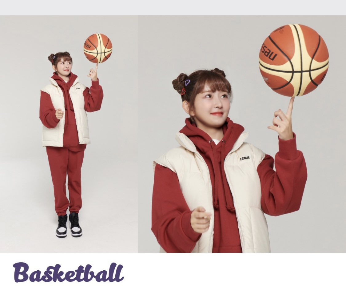 i wanna keep her in my pocket 😞