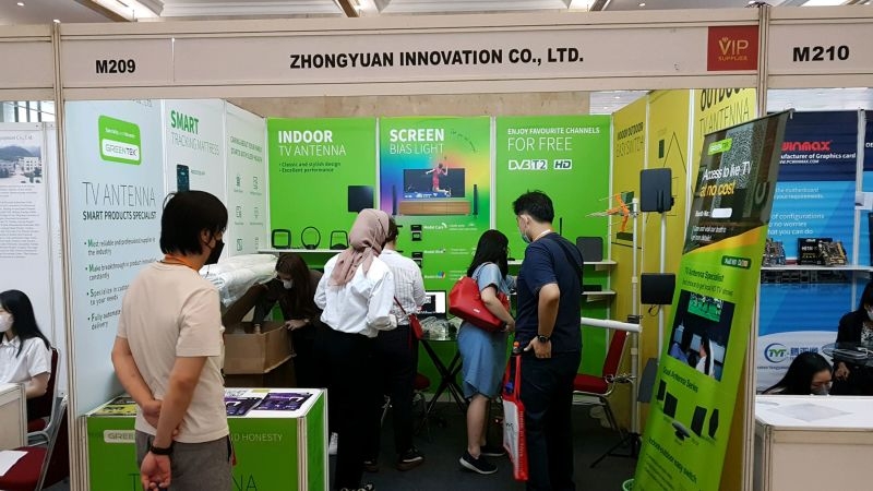 TradeChina247's tweet photo. Launching Ceremony of the "Foshan Goods Global" and the Opening Ceremony of the China (Indonesia) Trade Fair, Foshan Special Session https://t.co/PIkWCvLJOT