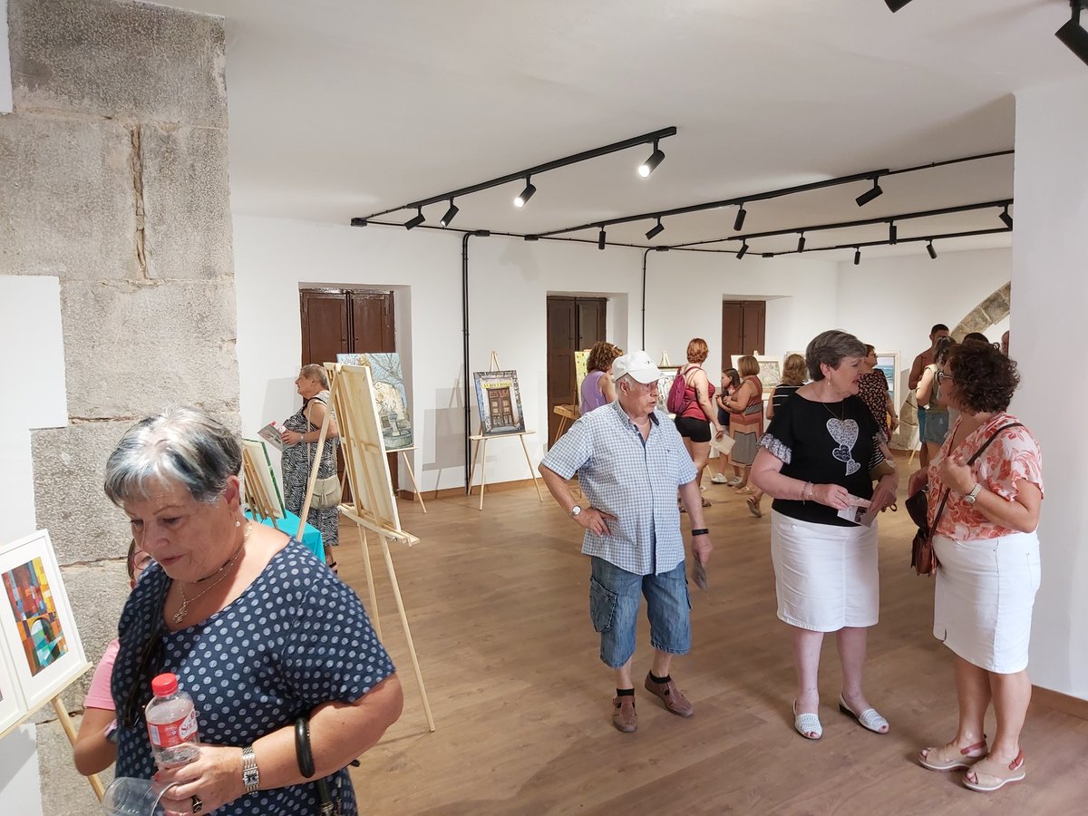 peuuji's tweet photo. Cirat inaugura l'espai cultural "Casa Abadía" i reforça el seu projecte participatiu al voltant del #patrimonicultural amb el suport de #peuuji #somuji @UJIuniversitat cc @chivamarisa @Patrindustrial @angelportoles #redessonamores #comunitatpatrimonial https://t.co/49BUNX4hLa https://t.co/jFDUaon32w