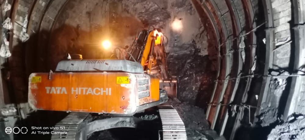 nhpcltd's tweet photo. Despite various challenges &amp; adverse geological  conditions, NHPC Rangit IV Project, Sikkim has achieved 500 mtrs HRT excavation on 01.09.22 out of total balance excavation of 2694 mtrs
#Hydropower #nhpclimited @raghurajmr  @MinOfPower 
@power_pib @PIB_India https://t.co/yPCb9KY1TC