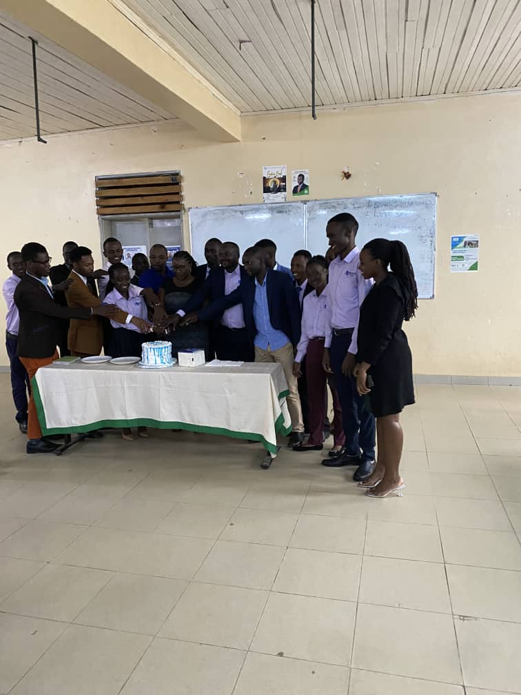 nakimera_carol's tweet photo. Launching of the AMR club of KIU
#amrstewards https://t.co/cTgUbYXPTh