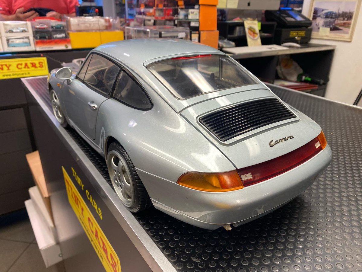 cars_tiny's tweet photo. I ❤️ Porsche #tinycars #porsche #models #scale18 #scalemodels https://t.co/FtPTYbAMBu