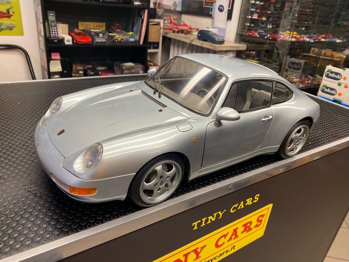cars_tiny's tweet photo. I ❤️ Porsche #tinycars #porsche #models #scale18 #scalemodels https://t.co/FtPTYbAMBu