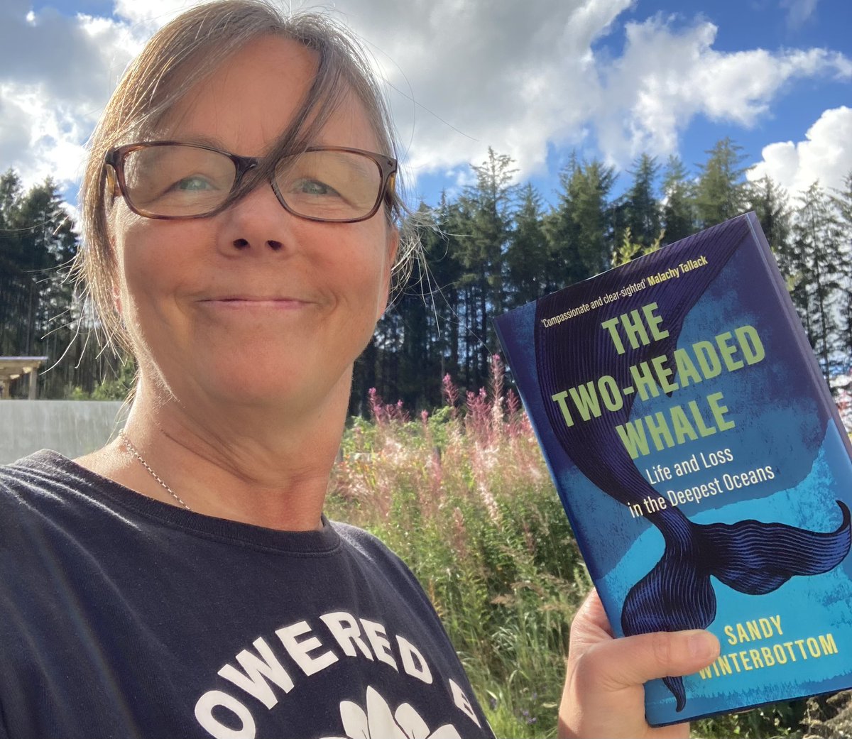 MoogStuff's tweet photo. This is my new book. And this is my wee pleased face! Thank you @BirlinnBooks and @agentjenny for making it happen. Out 6th October. https://t.co/n6AK1h3Q22