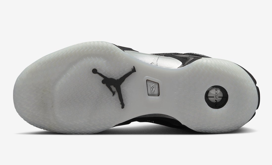 basshu2_com's tweet photo. 【Jayson Tatum x Air Jordan 36 “Mustang”】
☑️テイタムの ’66 Ford Mustangをフューチャーした気品のある作品。
☑️海外9/9発売予定です。国内発売の際はお知らせします。
📸SBD
#バッシュ #新作バッシュ #スニーカー #新作スニーカー #sneaker #nike #jordan36 #jumpman https://t.co/NPbCeFKiO5