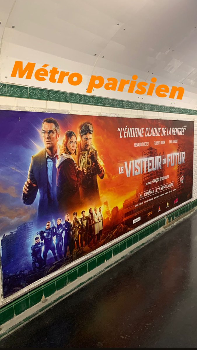 F_Descraques's tweet photo. Dans le métro parisien 🤩 #LeVisiteurDuFutur https://t.co/OZs2Q0L6aZ