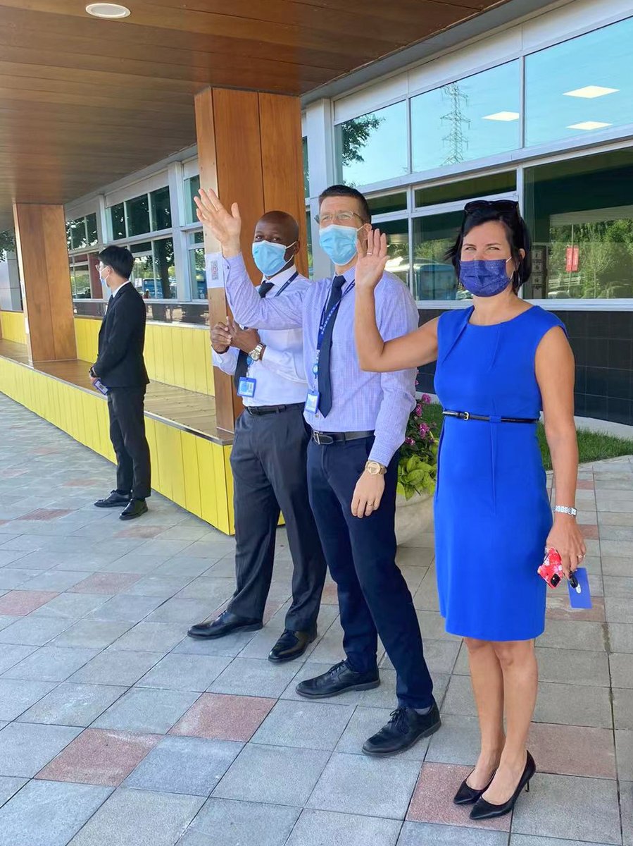 More moments from the first day of school #learnisb