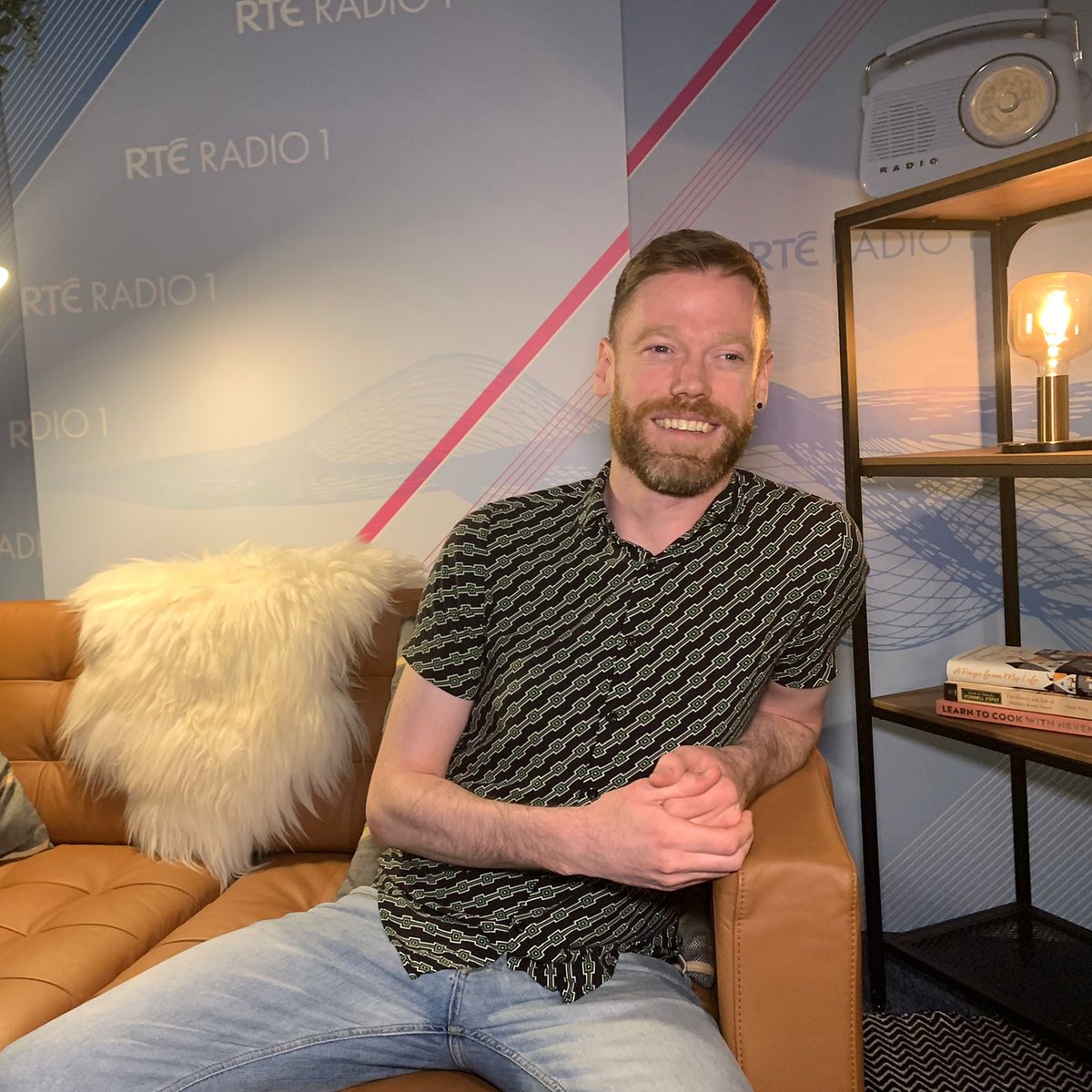 Good morning!! I'll be in for Ronan at 12 on @RTERadio1. Happy Friday 🥳⛈️🏕 Neil@rte.ie for requests