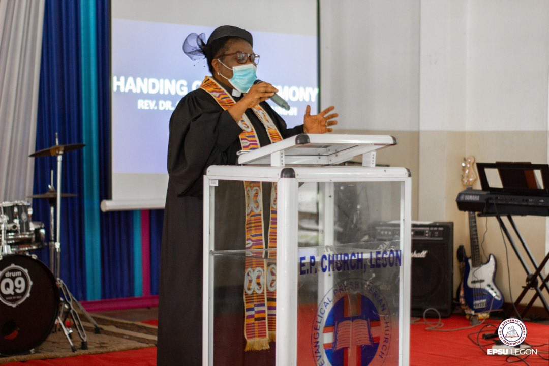 epsulegon's tweet photo. Handing over service @EPSU-Legon . #epsulegon #oneinchrist
#atpeacewithall #epsusunday https://t.co/sV3seRrrpI