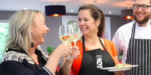 Tagpassiton's tweet image. Conjure up some tasty food with 10% off cookery classes at @FoodSorcery #didsbury. Use code tag10 when booking