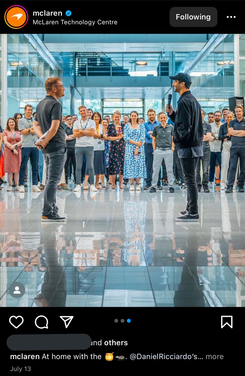 Mclaren really had Daniel stand in front of the factory more than a week after signing his replacement in secret. Nasty behavior