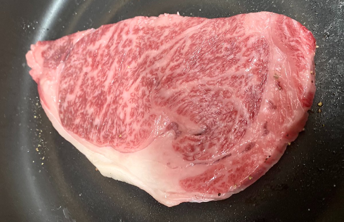 エッカ石油お笑いバイアスロン on Twitter: "RT @ito3com: 沖縄もとぶ牧場さんからお肉が届く。甘く上品なお肉を堪能。美味！"