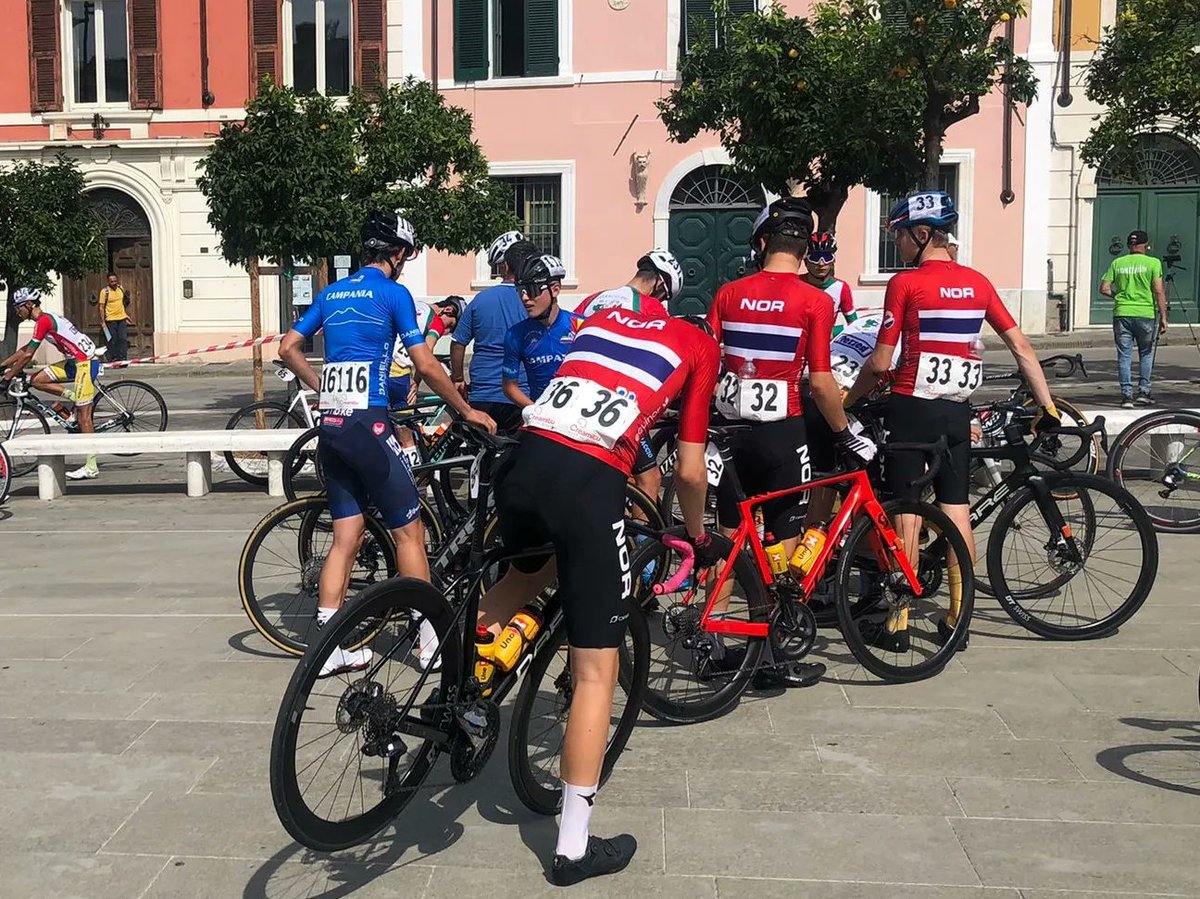 GiroLunigiana's tweet photo. #Lunigiana2022 Tutto pronto per la partenza della tappa 2️⃣🅱️

Everything is ready for the start of stage 2️⃣🅱️

#LaCorsaDeiFuturiCampioni #TheRaceOfTheFutureChampions https://t.co/3d3hmDUJh8