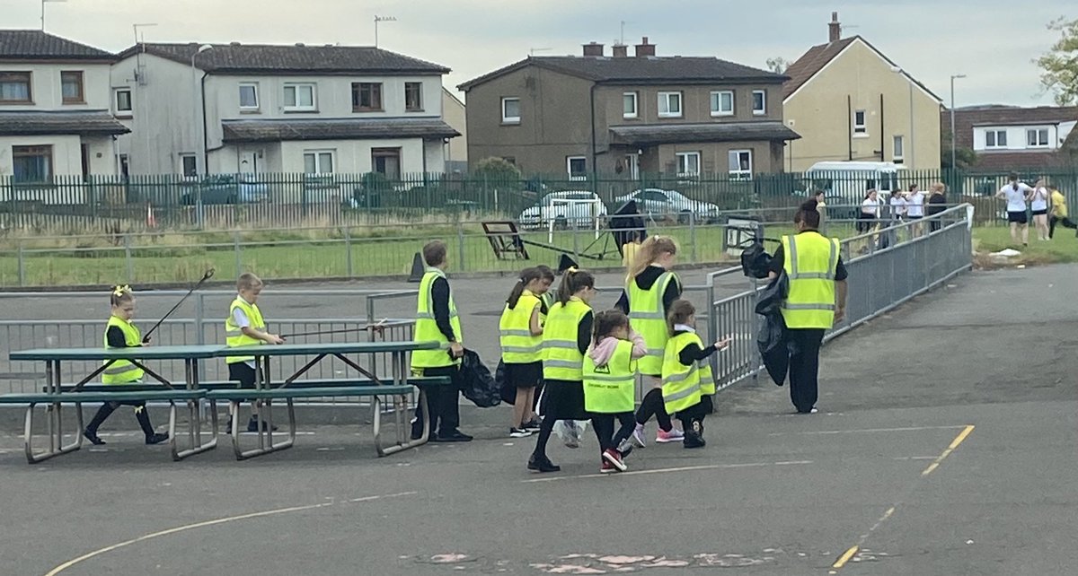 Logan Primary School & ECC (@ecclogan) on Twitter photo Logan Clean up crew with P7 and the ECC - property pledge in action - keeping our environment tidy <a href="/EastAyrshire/">East Ayrshire</a> Logan Clean up crew with P7 and the ECC - property pledge in action - keeping our environment tidy <a href="/EastAyrshire/">East Ayrshire</a>