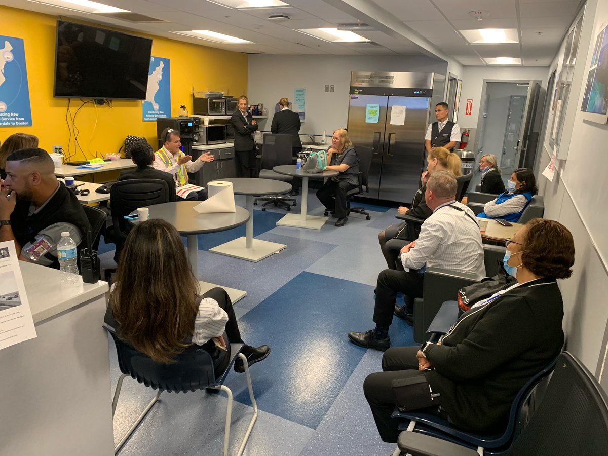 FLL Supv. George delivering a captivating morning briefing about offering to serve, and always being aware of our personal brand. Thank you George! <a href="/Vpyngolil/">Varkey Pyngolil</a> <a href="/scarnes1978/">Sean Carnes</a> <a href="/LouFarinaccio/">Lou Farinaccio</a>