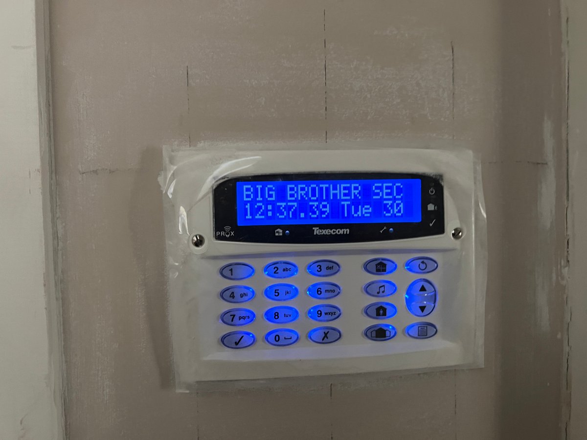 BBASSecureU's tweet image. Don't you just love when a plan comes together. We are still in our 2nd phase of this Intruder Alarm installation... but who doesn't adore a @TexecomLtd installation. #BBAS #Installation #WorkInProgress #Intruder #Safety #Alarm #CapturePIR #DiamondWhite #Smartcom