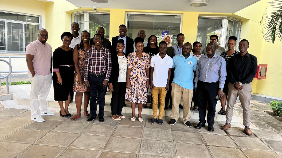 deusishe's tweet photo. A big thanks to Evan and Laura for joining us to talk about compassionate leadership at our leadership training.  This is very much appreciated. @BeingCompassion @pk_mante @bernardslippers @Nshemeshe @nimrmsmt https://t.co/fngipqpwLm