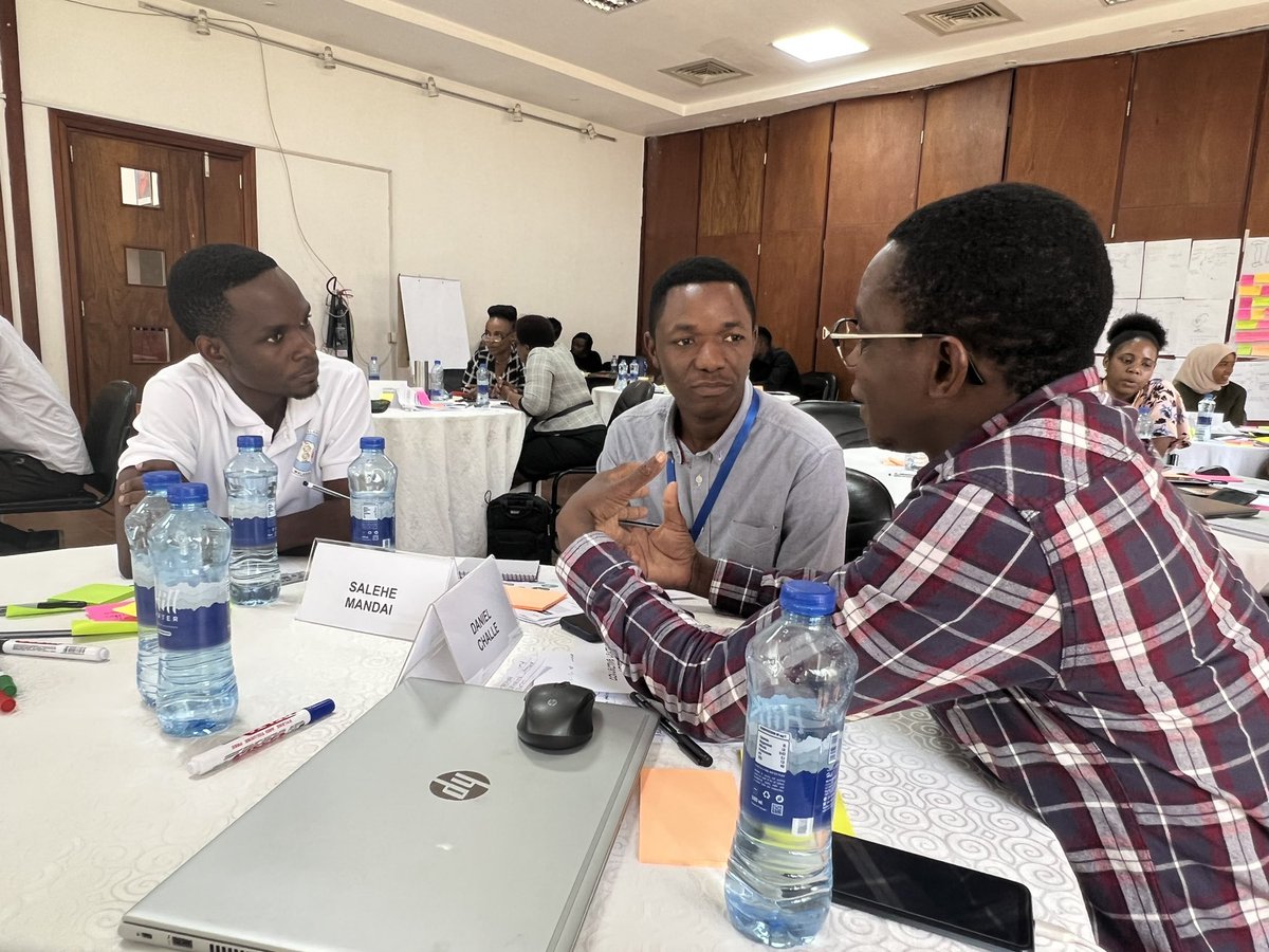 deusishe's tweet photo. A big thanks to Evan and Laura for joining us to talk about compassionate leadership at our leadership training.  This is very much appreciated. @BeingCompassion @pk_mante @bernardslippers @Nshemeshe @nimrmsmt https://t.co/fngipqpwLm