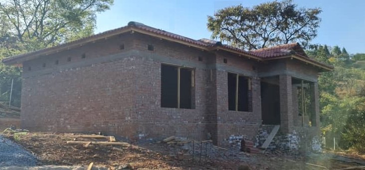 CoslicConstruc2's tweet image. #transformations #construction #constructionindustry #LetsMakeGreatThingsHappen #HarareZimbabwe
Day 23 - 27: Stage 12: Roof Structure in collaboration with @thebuildersjoint-COMPLETE! Stage 13: Beam Filling-COMPLETE! Stage 14: Roof Covering-COMPLETE! Boom shell structure done!