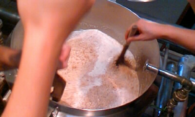 #ガルパンおじさんの10年前 
10年前のちょうど今日、茨城にて
ビール造りしたり神社行ったりしてました。

なお、大洗は通り過ぎてました 