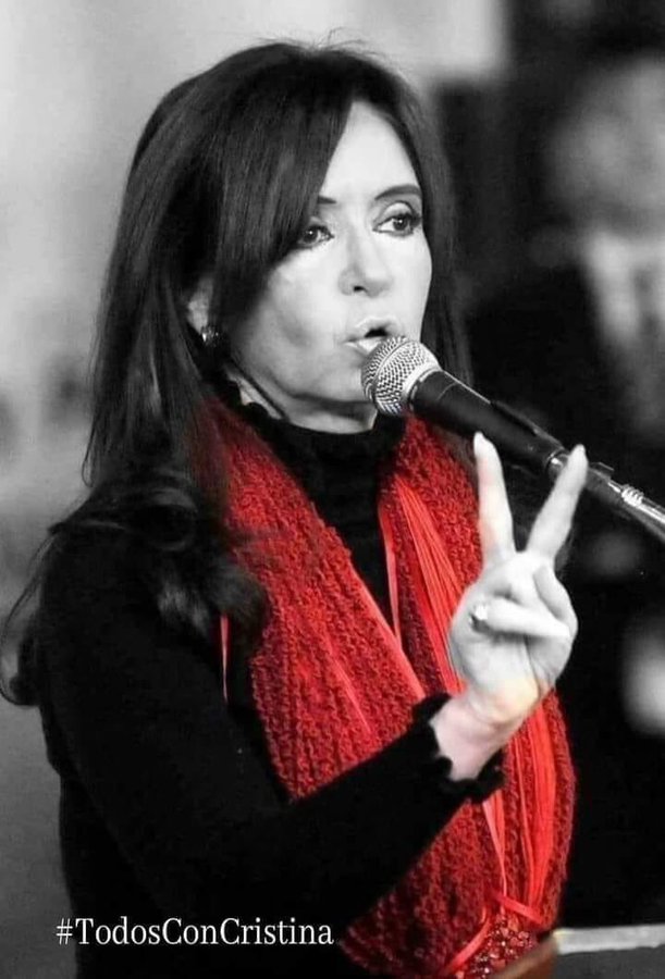 SalvadorValdesM's tweet photo. Repudiamos de forma absoluta el intento de magnicidio contra nuestra hermana @CFKArgentina vicepresidenta de la Argentina y símbolo de dignidad y fortaleza moral de ese pueblo. 
#TodosConCristina #FuerzaCristina https://t.co/zxbYSn7vZD
