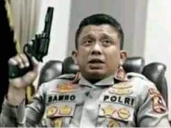 Kalau Institus Polri ini masih berupaya dan berusaha untuk menyembunyikan FAKTA HUKUM YG SEBENARNYA terjadi atas Kematian Brigadir Joshua, lebih baik kita bawa pemasalahan ini ke PENGADILAN HAM INTERNASIONAL.!!!! <a href="/jokowi/">Joko Widodo</a> <a href="/mohmahfudmd/">Mahfud MD</a>