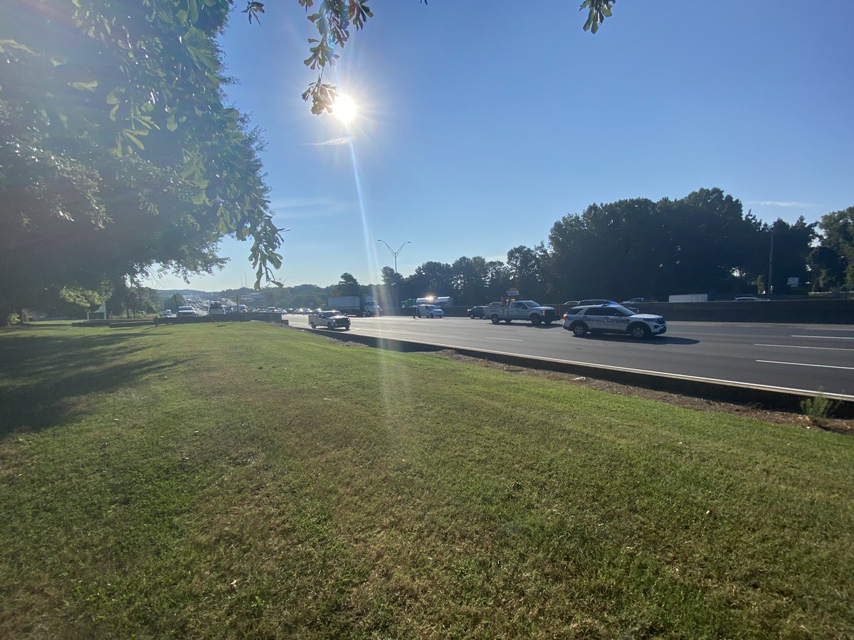 Andy_Nagele's tweet photo. Crash on I85 SB near Statesville Ave. @wsoctv https://t.co/14ood0eq5f