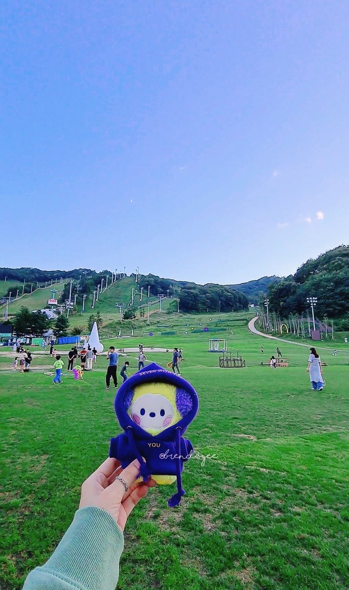brendayee's tweet photo. ๐ณIN THE SOOP Stay: Phoenix Pyeongchang
์ธ๋์ฒ ์คํ
์ด: ํ๋์ค ํ์ฐฝ
Once in a lifetime experience here immersed in amazing scenics๐
Excited for the ITS House filming visit tomorrow!
#chimdaily #์นจ๋ฐ์ผ๋ฆฌ
#kimchidiaries #chimmyinseoul2022
#IN_THE_SOOP #BTS #IN_THE_SOOP_STAY https://t.co/o3uNlxZwrT