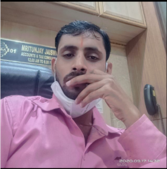 AktaJaiswal's tweet photo. @Uppolice 
कई बार शिकायत करने के बावजूद करेली थाने से किसी प्रकार की कोई कार्यवाही नही की गई क्योंकि अपराधियो से पुलिस की साठगांठ है अगर मेरे साथ किसी भी प्रकार की कोई भी घटना घटित होती है तो इसका जिम्मेदार प्रयागराज पुलिस शासन प्रशासन व करेली थाने की पुलिस होगी । https://t.co/Y4P84Uepac